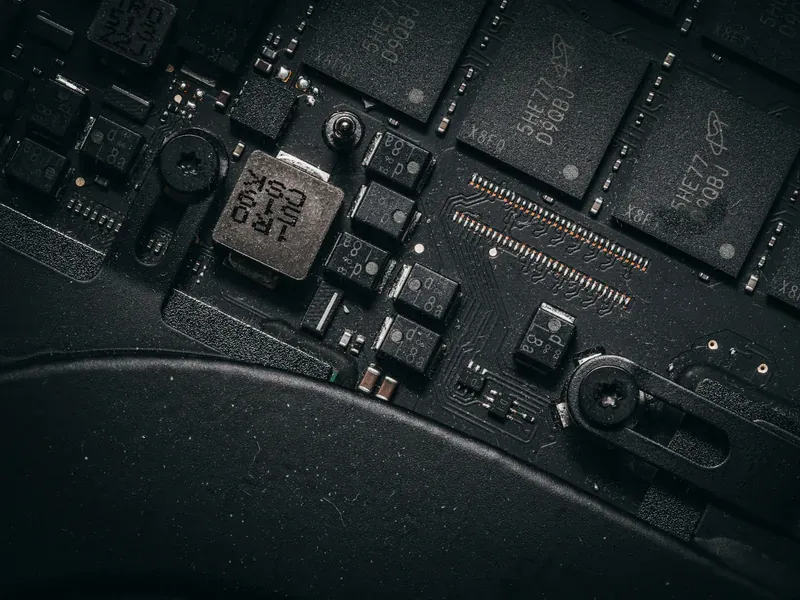 Close-up integrated circuit package representing multi-chip module adoption
